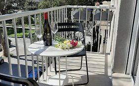 L&S Superior Apartment With Balcony And Parking - Excellent Location Within Walking Distance Of Diocletian'S Palace And Bacvice Beach